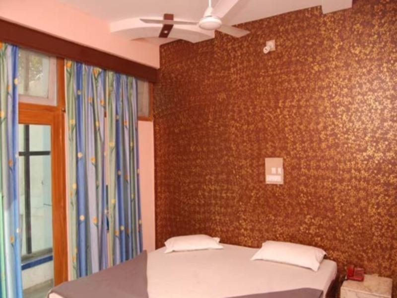 Hotel Yatri Udaipur Buitenkant foto